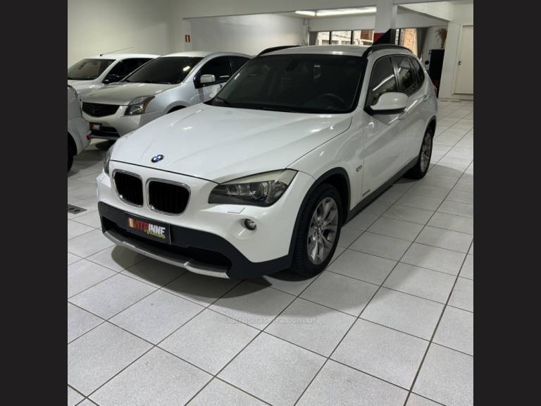 BMW - X1 - 2012/2012 - Branca - R$ 68.900,00