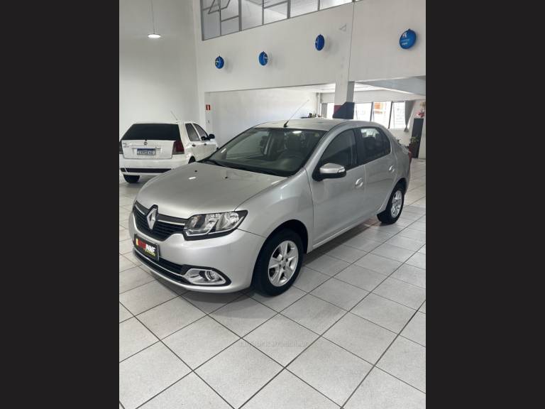 RENAULT - LOGAN - 2013/2014 - Prata - Sob Consulta