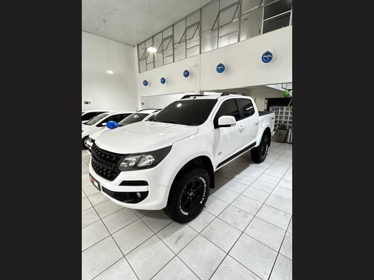 CHEVROLET - S10 - 2017/2018 - Branca - R$ 162.900,00