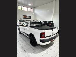 VOLKSWAGEN - SAVEIRO - 2013/2014 - Branca - R$ 62.900,00