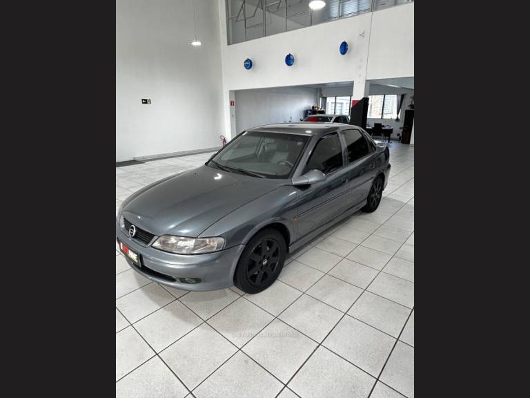 CHEVROLET - VECTRA - 2001/2001 - Cinza - R$ 25.900,00