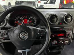 VOLKSWAGEN - SAVEIRO - 2013/2014 - Branca - R$ 62.900,00